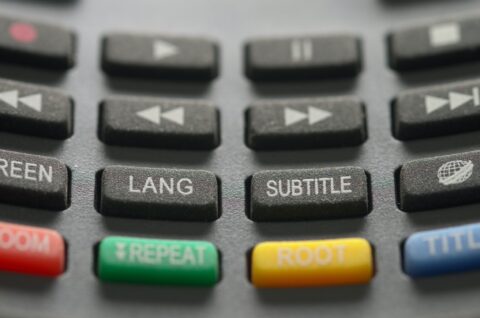 TV-Fernbedienung mit Taste für Untertitel